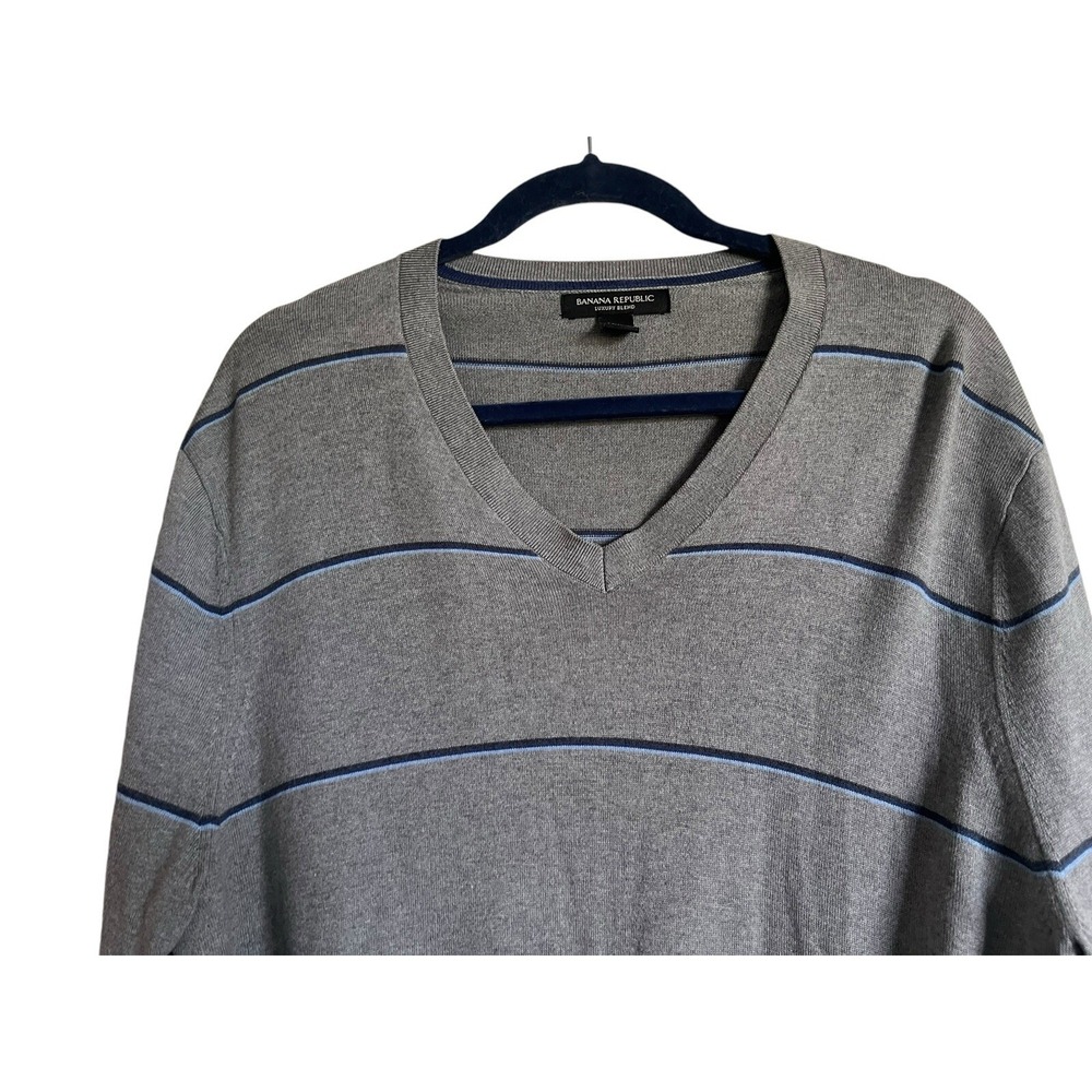 Heritage Preppy Office Vtg. Banana Republic Cashmere Blend V Neck Sweater Size L